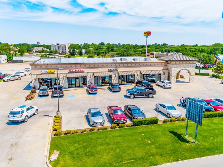 Primary Photo Of 151 Industrial Dr E, Sulphur Springs Freestanding For Lease