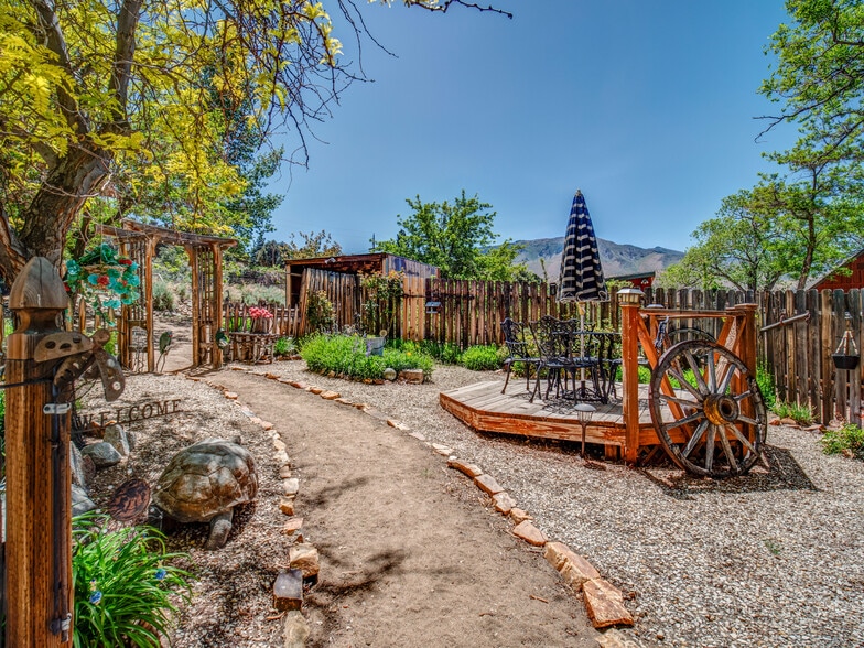 More Photos Of 106705 US Highway 395, Coleville Hotel For Sale