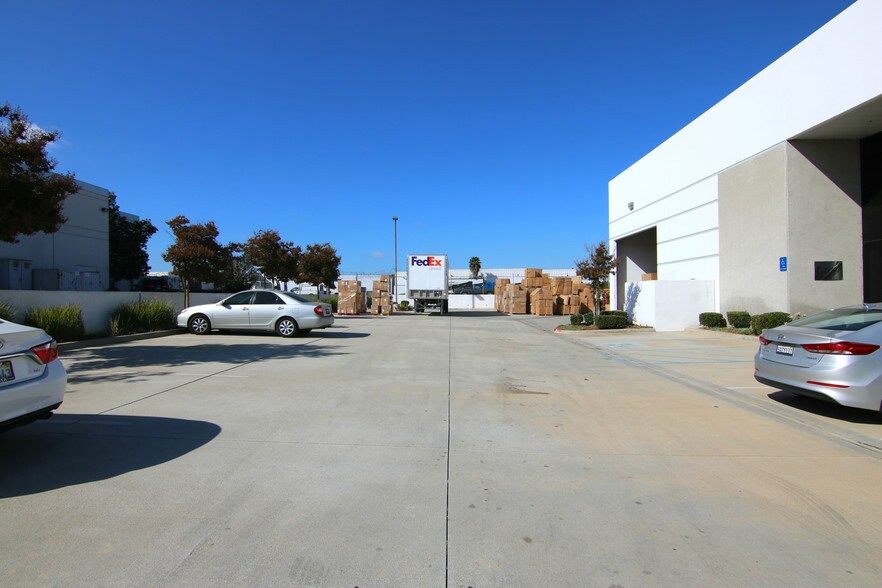 More Photos Of 919 Radecki Ct, Rowland Heights Warehouse For Lease