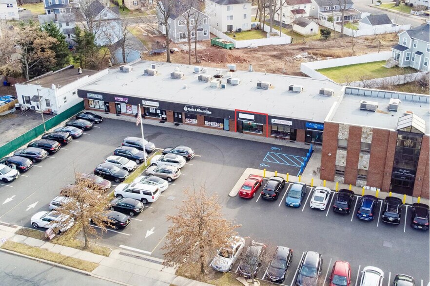 More Photos Of 330-342 South Ave, Westfield Unknown For Lease