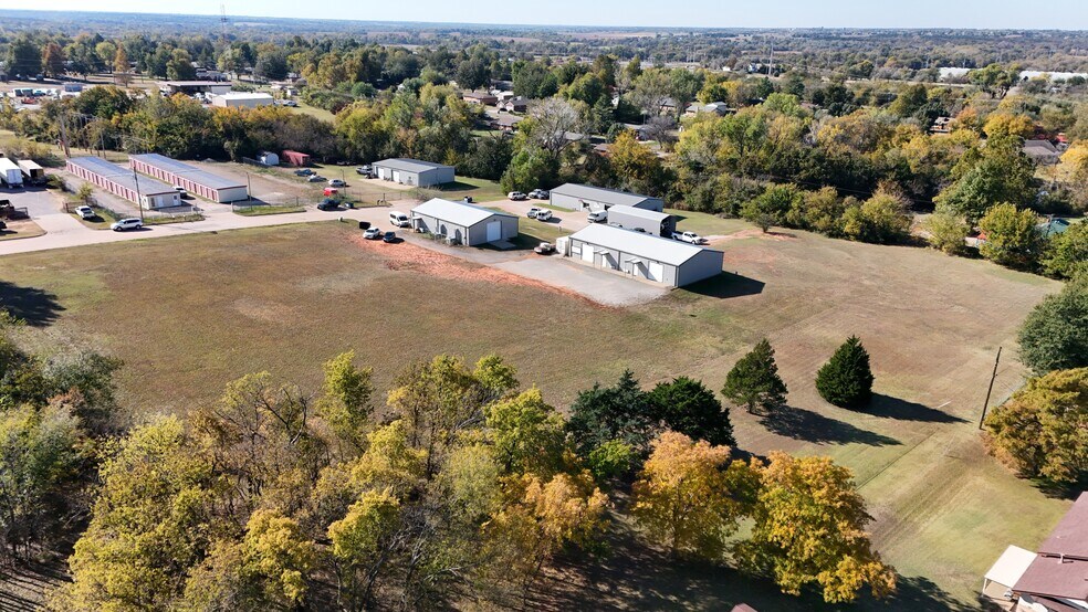 More Photos Of 410 Sigma Pl, Guthrie Warehouse For Lease