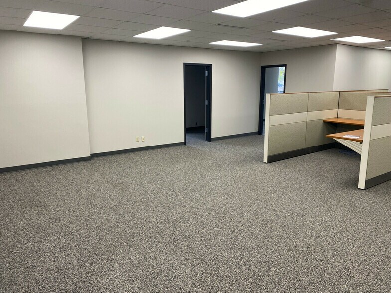 More Photos Of 3500 S Phillips Ave, Sioux Falls Office For Lease
