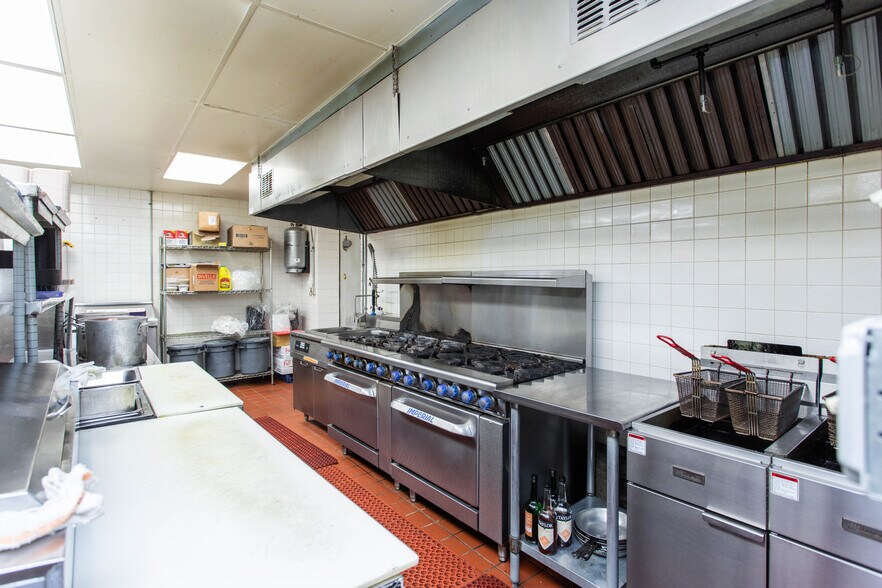 More Photos Of 126 Mariaville Rd, Schenectady General Retail For Sale