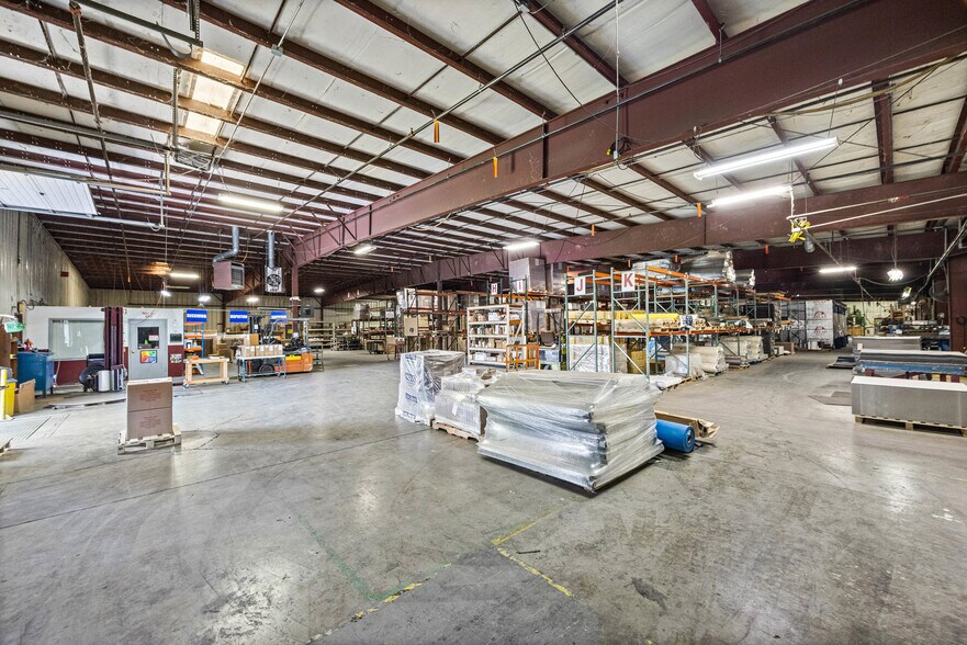 More Photos Of 10 Forbes St, Dansville Manufacturing For Lease