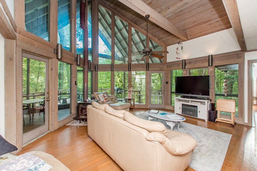 More Photos Of 11030 Garden Ln, Folsom Specialty For Sale