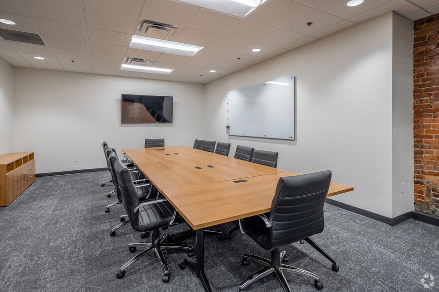 More Photos Of 500 Church St, Nashville Office For Lease