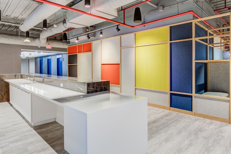 More Photos Of 200 N Broadway, Saint Louis Office For Lease