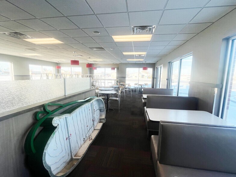 More Photos Of 527 E Highway 20, Valentine Fast Food For Sale