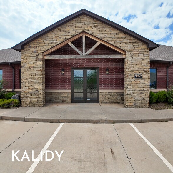 More Photos Of 2220 NW 164th St, Edmond Office For Sale