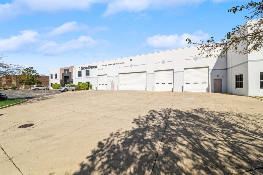 More Photos Of 598 Mitchell Rd, Glendale Heights Warehouse For Sale