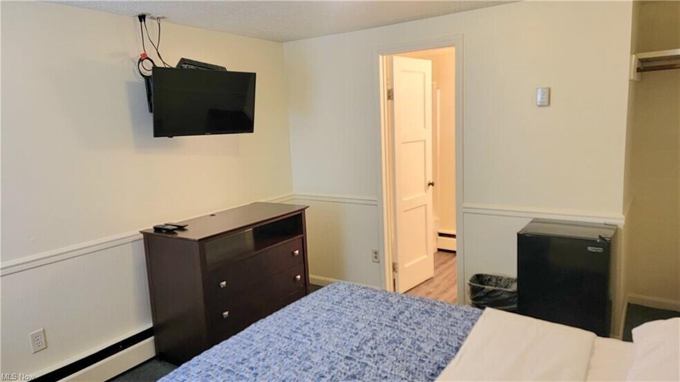 More Photos Of 3537 Liberty Ave, Vermilion Hotel For Sale
