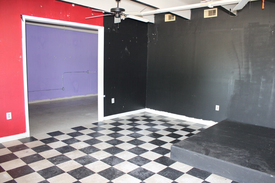 More Photos Of 3178 Hartford Hwy, Dothan Service Station For Lease