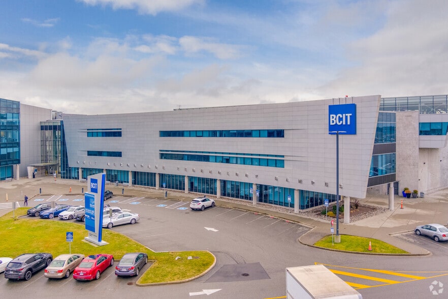 More Photos Of 3820 Cessna Dr, Richmond Office For Lease