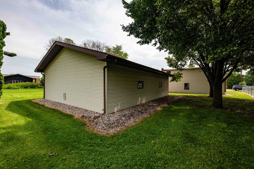 More Photos Of 229 Idaho St, Oshkosh Industrial For Sale