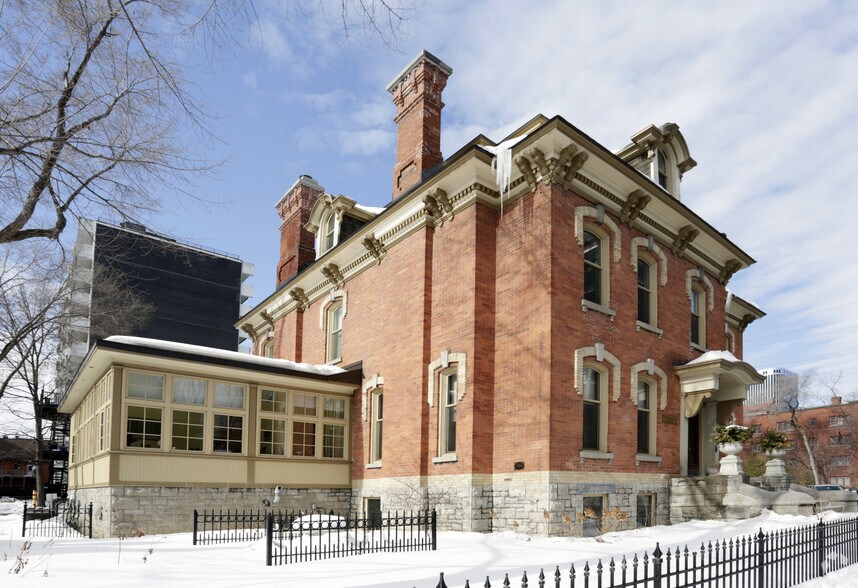 More Photos Of 236 Metcalfe St, Ottawa Office For Lease