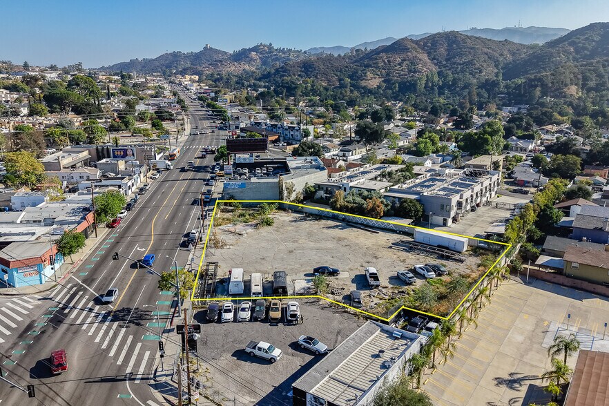 More Photos Of 7636 Foothill Blvd, Tujunga Land For Lease
