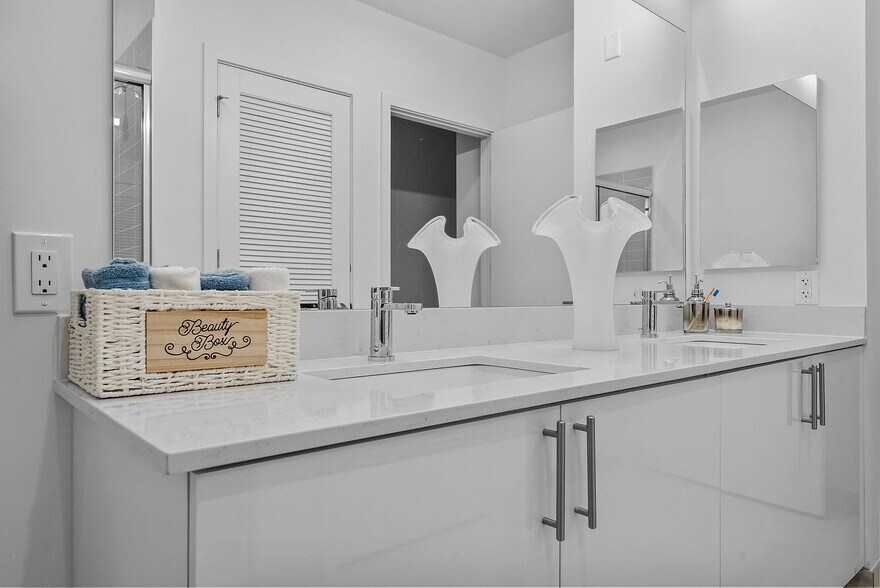More Photos Of 620 Bloomfield Ave, Bloomfield Apartments For Lease