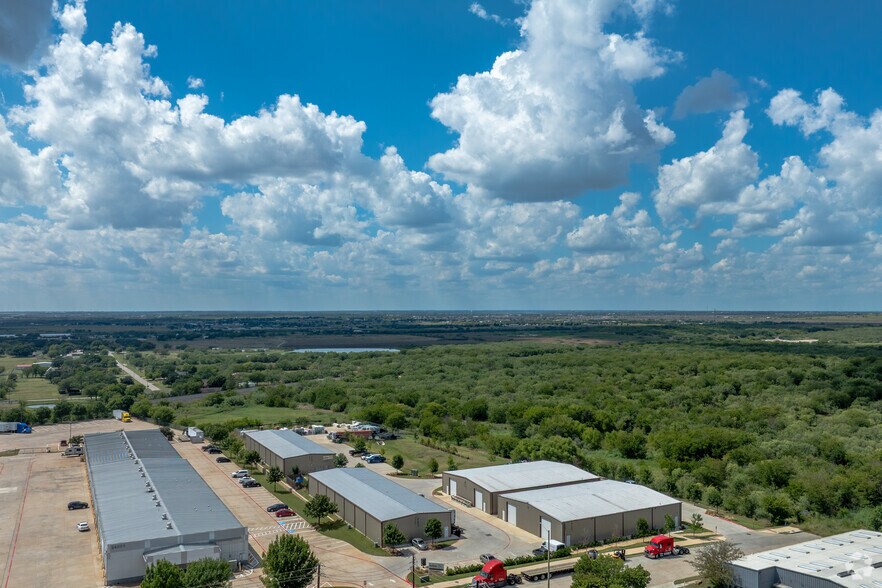 More Photos Of 2501 Worthington Dr, Denton Warehouse For Lease
