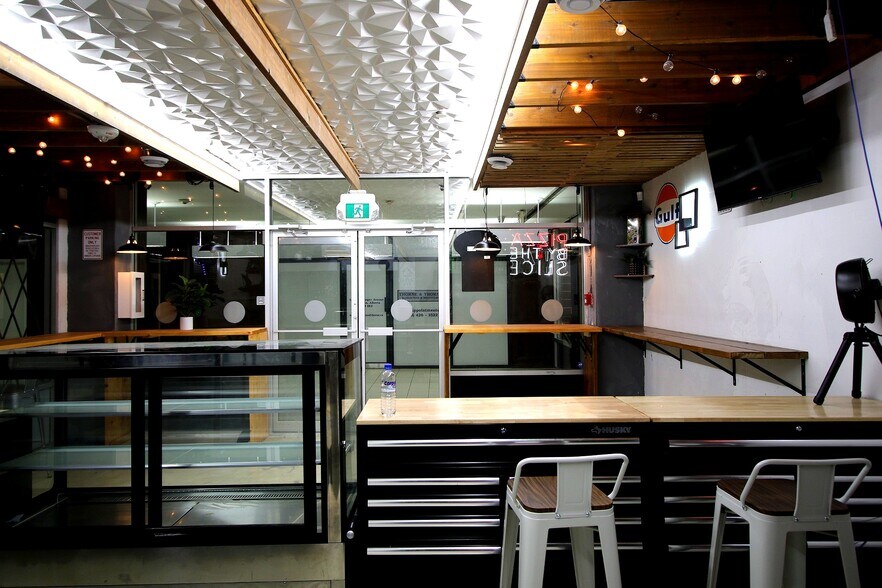 More Photos Of 10020-10030 Jasper Ave NW, Edmonton Apartments For Lease