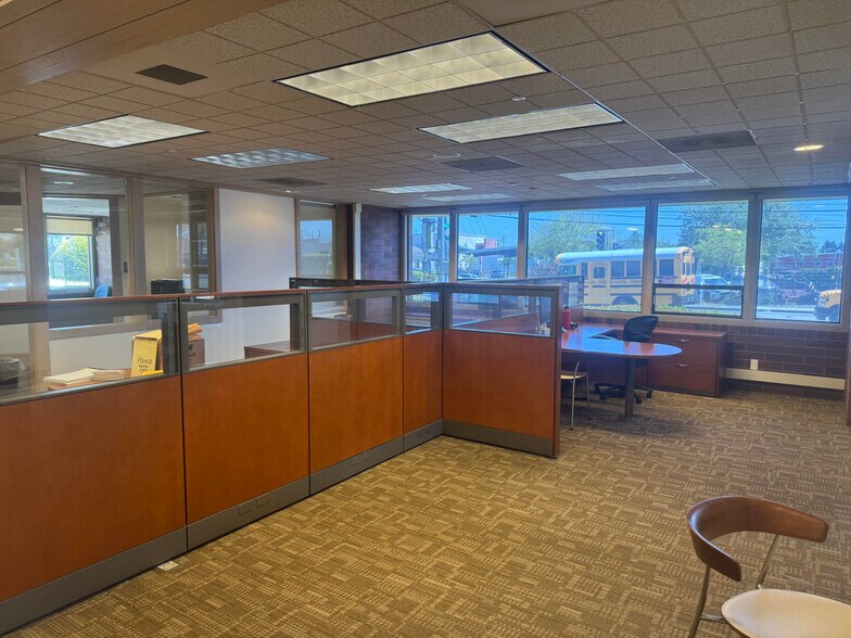 More Photos Of 1975 Soquel Dr, Santa Cruz Office For Lease