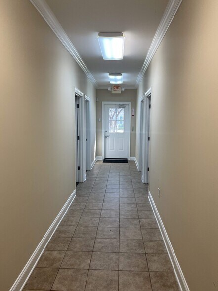More Photos Of 2798 O'Neal Ln, Baton Rouge Office For Lease