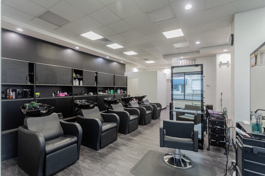 More Photos Of 406 W Spotswood Trl, Elkton Storefront For Sale
