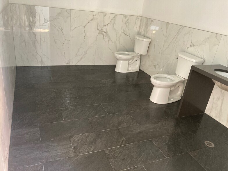 More Photos Of 459 Broadway, Westwood Restaurant For Lease