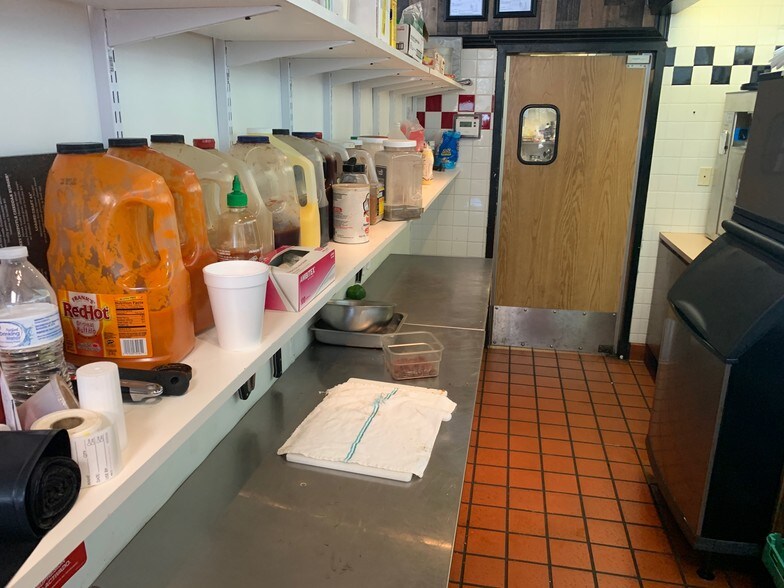 More Photos Of 1110 E Cherry St, Jesup Restaurant For Sale