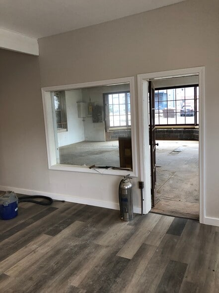 More Photos Of 8 Migeon Ave, Torrington Auto Repair For Sale