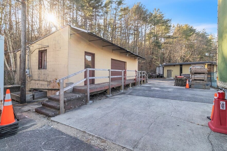 More Photos Of , Ware General Retail For Sale