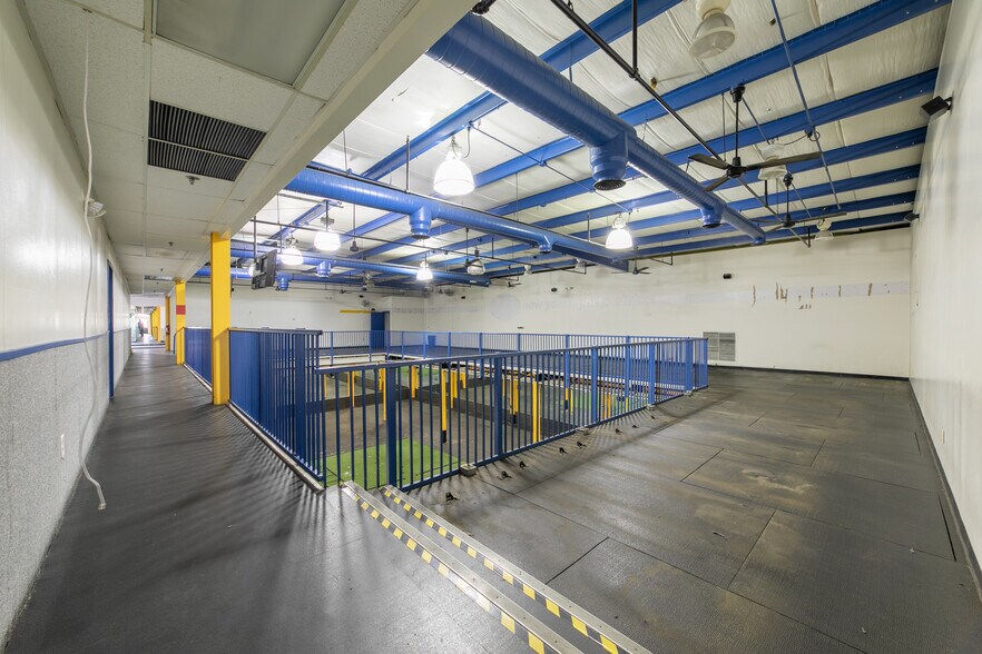 More Photos Of 450 State Route 34, Old Bridge Light Distribution For Sale