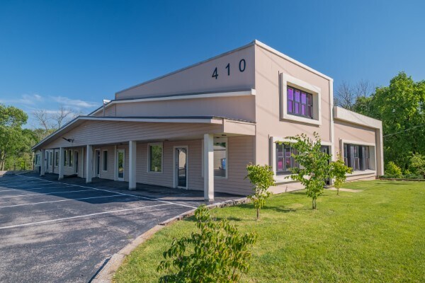 More Photos Of 410 Dinah Shore Blvd, Winchester Office Residential For Sale