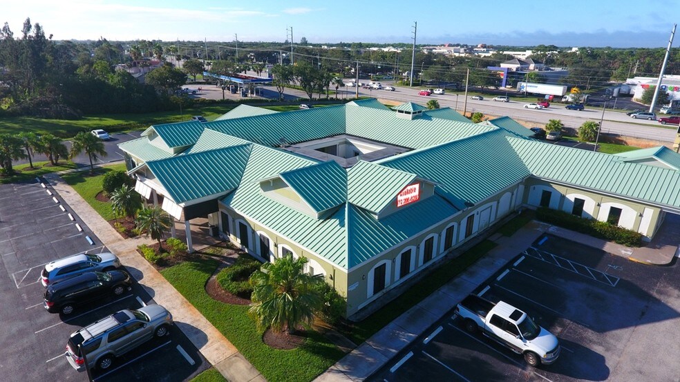 More Photos Of 3395-3405 NW Federal Hwy, Jensen Beach Freestanding For Sale