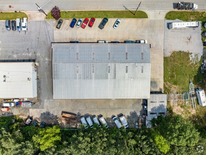 More Photos Of 1595 Commercial Ct, Jonesboro Warehouse For Sale