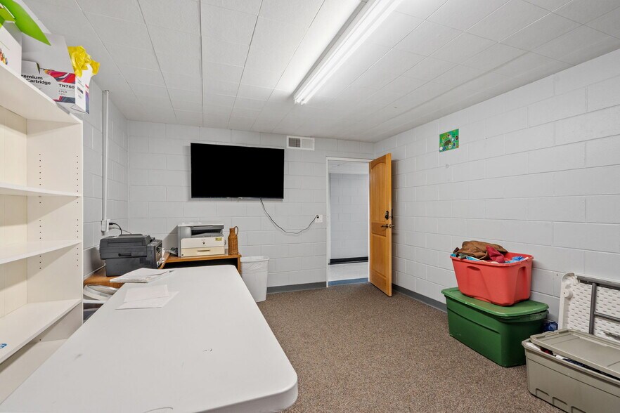 More Photos Of 6206 Lilac Dr N, Brooklyn Center Religious Facility For Sale