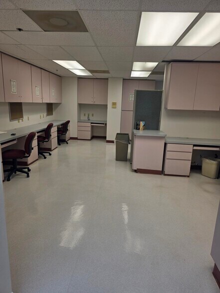 More Photos Of 2525 Harbor Blvd, Port Charlotte Medical For Lease