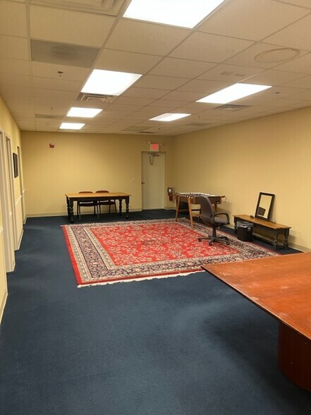 More Photos Of 1325 Miller Rd, Greenville Office For Lease