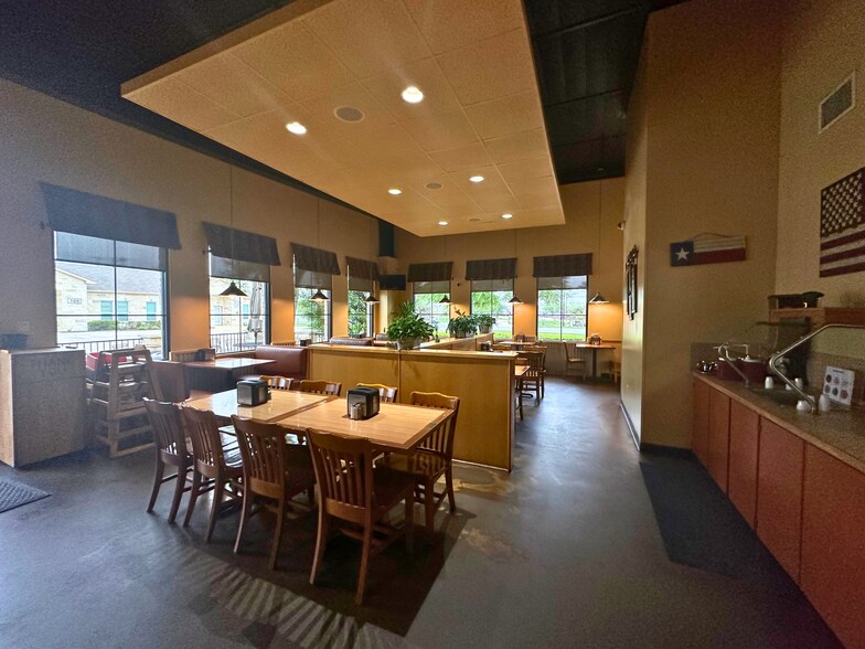 More Photos Of 1005 W Pecan St, Pflugerville Restaurant For Sale