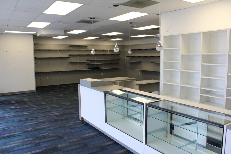 More Photos Of 29 N Federal Hwy, Hallandale Beach Freestanding For Lease