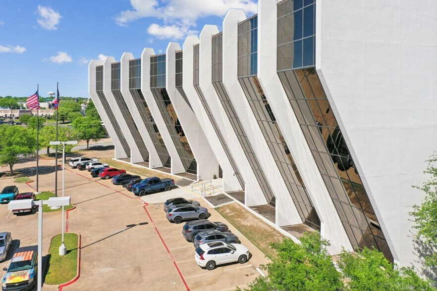 More Photos Of 1800 Teague Dr, Sherman Office For Sale