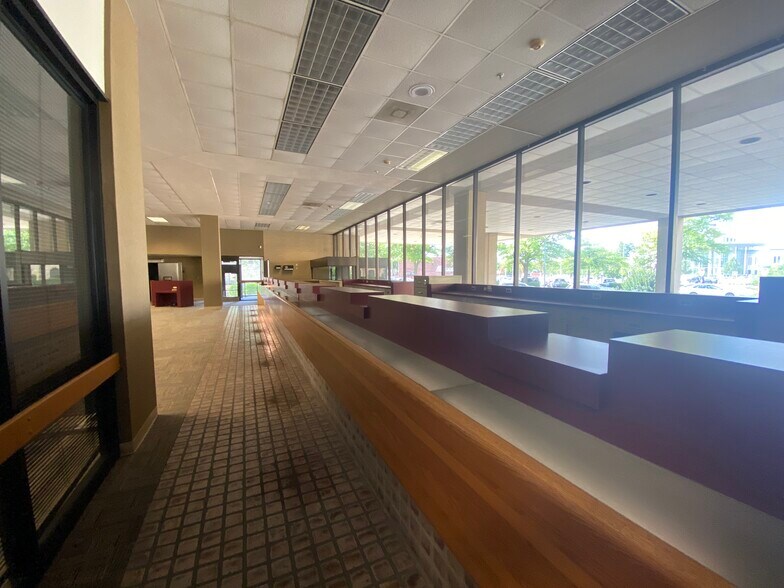 More Photos Of 400 W Tuscarawas St, Canton Office For Sale