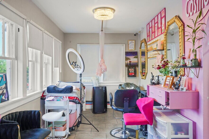 More Photos Of 1530 Geneva St, Aurora General Retail For Sale