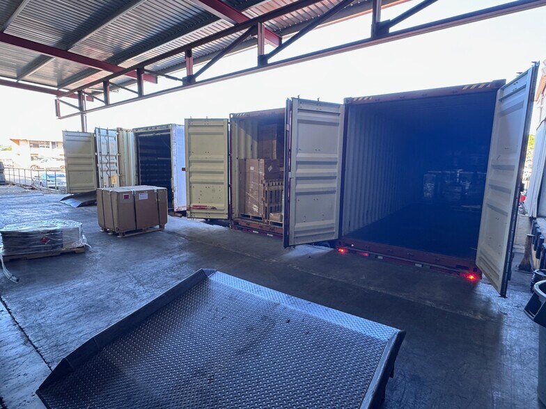 More Photos Of 1027-1049 Kikowaena Pl, Honolulu Warehouse For Lease