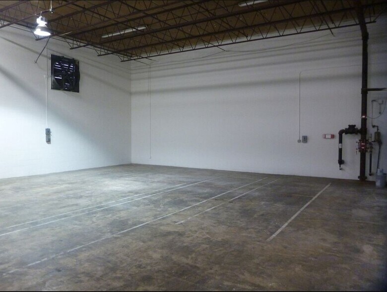 More Photos Of 5101 Chatooga Dr, Lithonia Distribution For Lease