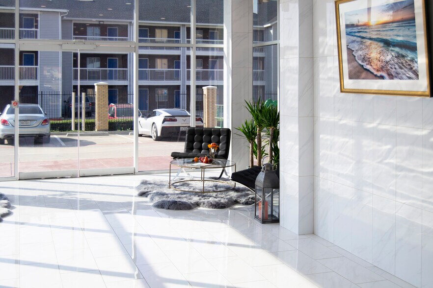 More Photos Of 1220 W Trinity Mills Rd, Carrollton Office Residential For Lease
