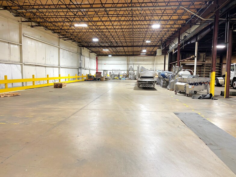 More Photos Of 1167 S 4th Ave, Sidney Manufacturing For Lease