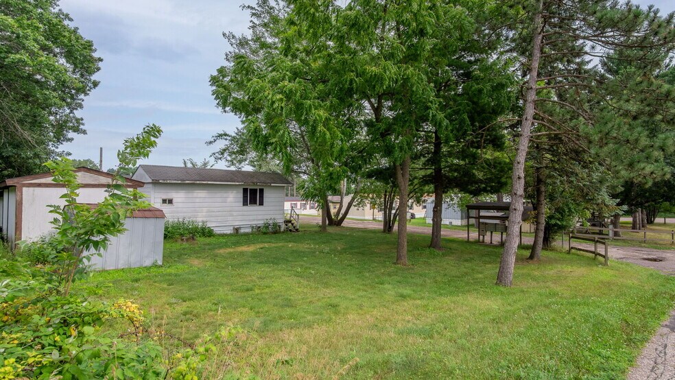 More Photos Of 3323 Seymour Rd, Eau Claire Manufactured Housing Mobile Home Park For Sale