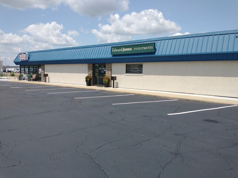 More Photos Of 1521 Randolph Rd, Janesville Medical For Lease