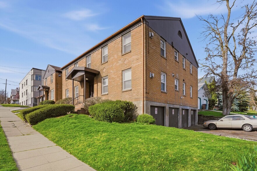 More Photos Of 104 S Oak St, Spokane Apartments For Sale