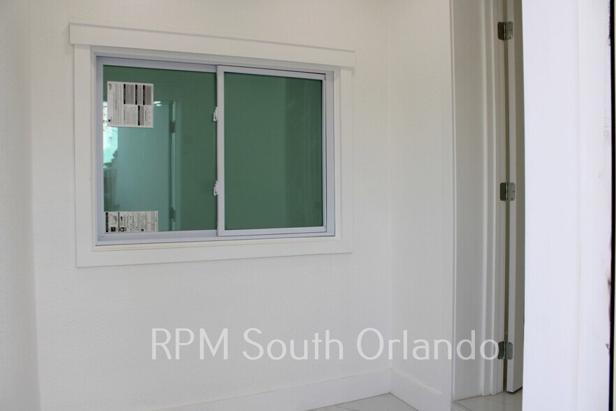 More Photos Of 1245 N Pine Hills Rd, Orlando Office Residential For Lease